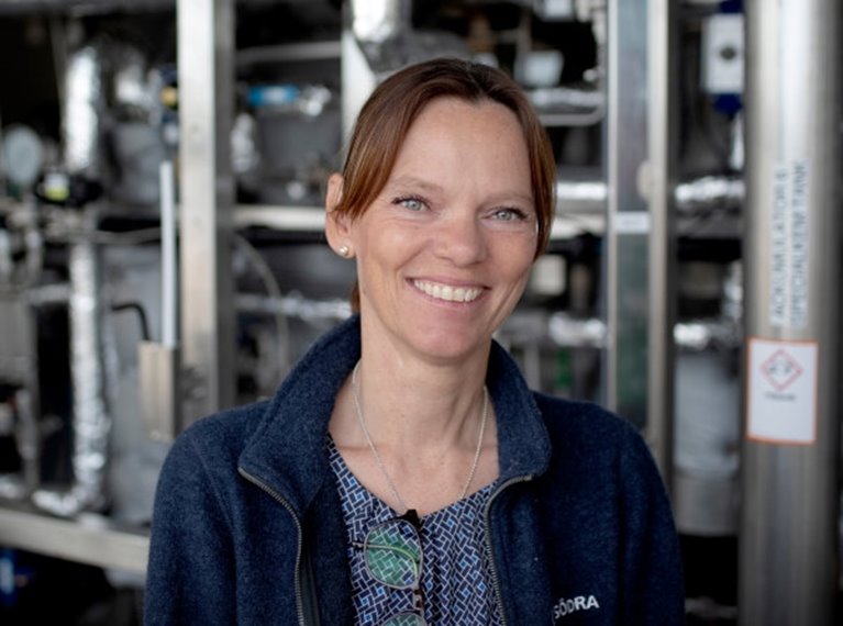 Catrin Gustavsson, affärsområdeschef för Södra Innovation. På plats i Värö.