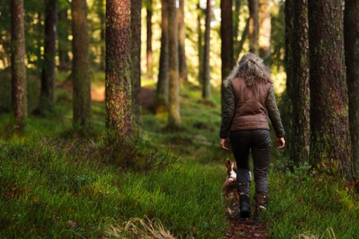 Kampanjbilder från kampanjen Skogslandslaget. Mathilda Clausen Wingårdh medlem i Södra