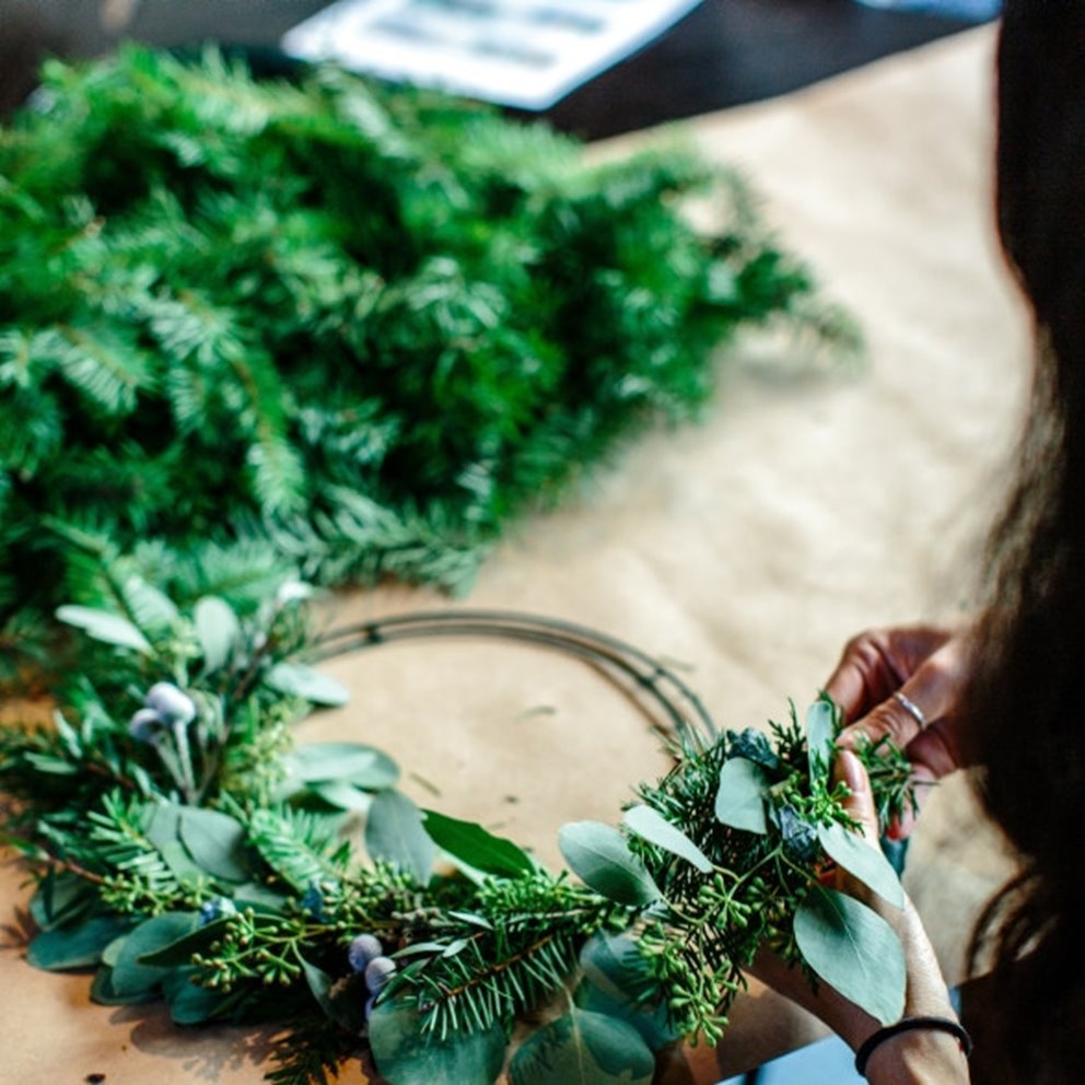 Kransbindning, bild från unsplash