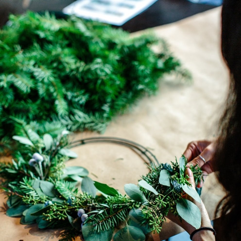 Kransbindning, bild från unsplash