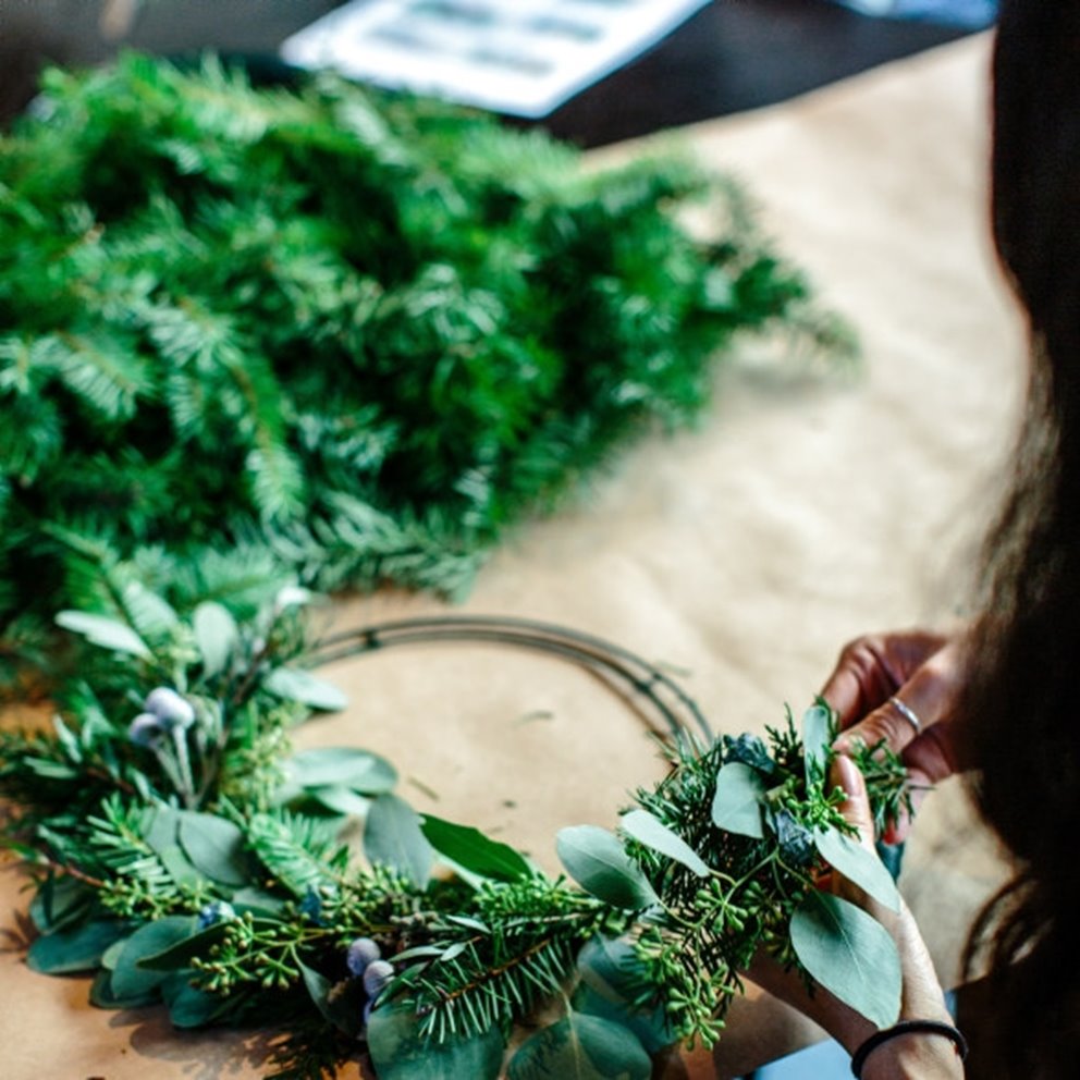Kransbindning, bild från unsplash