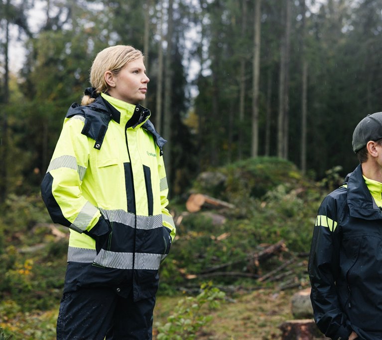 Kundbesök i skogen, Olivia Johansson och Andreas Persson