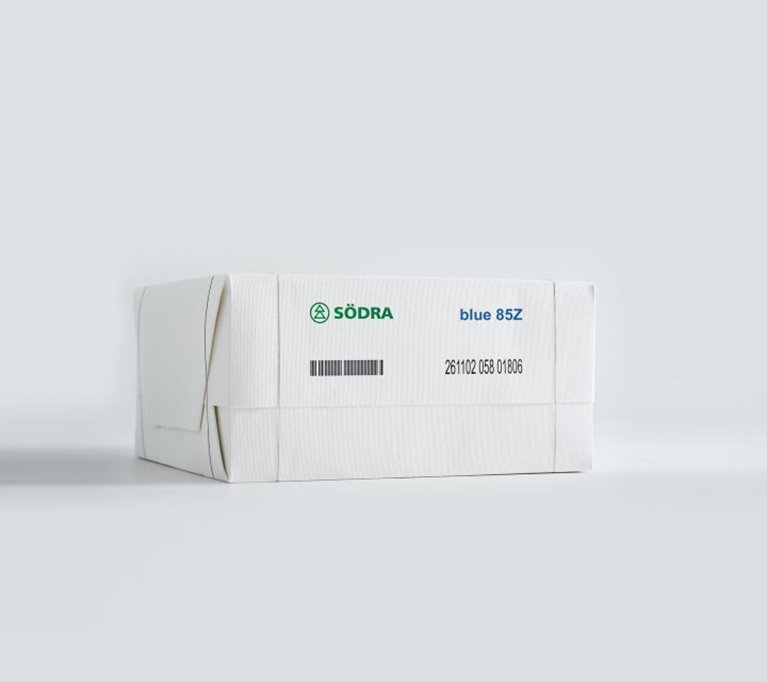 Pulp bale with Södra's product blue 85Z