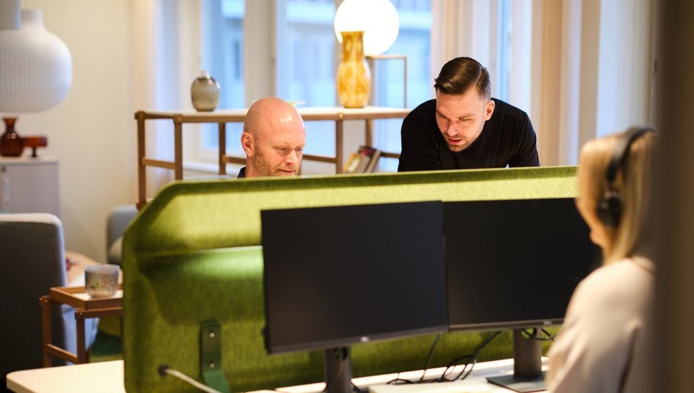 Gemensam arbetsplats på HK i Växjö, Mattias Strömberg, Linus Roos och Caroline Bucquoy