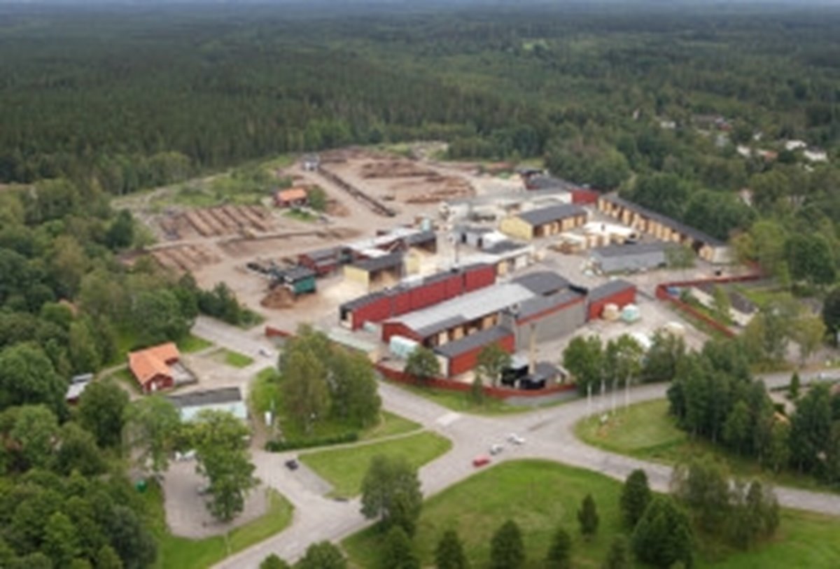 Flygare bild över Södras sågverk i Orrefors