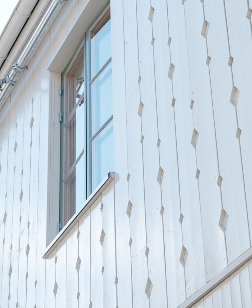 Granpanel med specialutformat diamantmönster Ciselören Eksjö 
