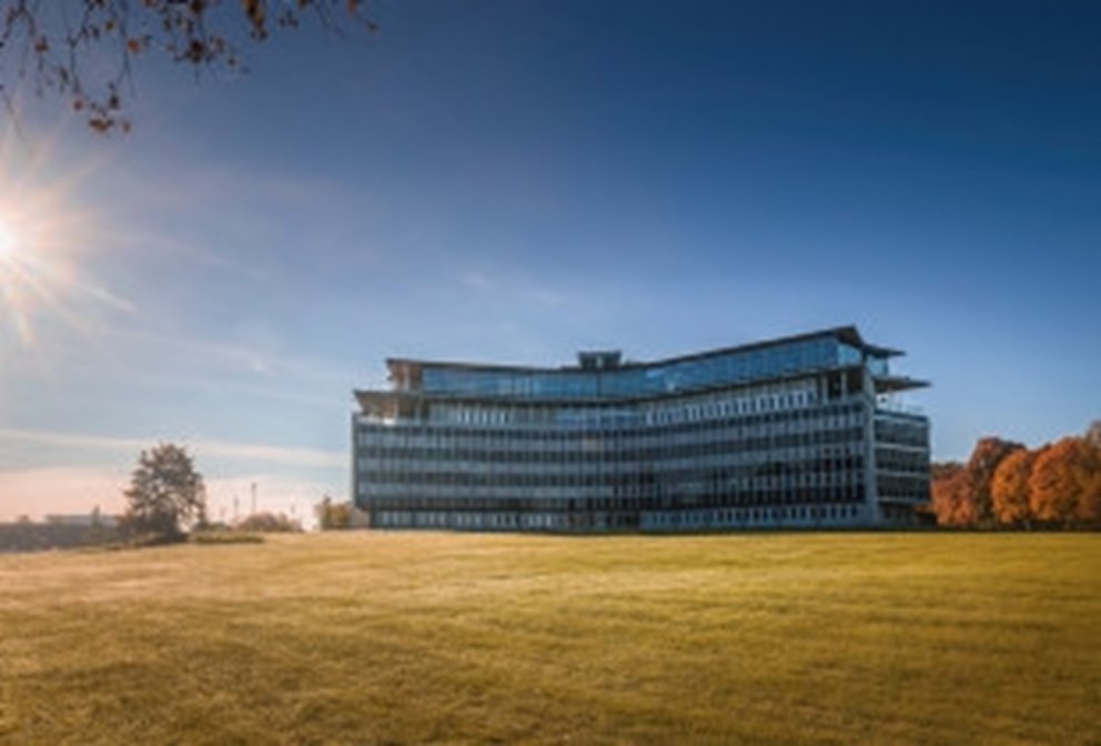 Södras huvudkontor i Växjö en vacker höstdag