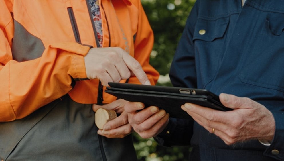Bilder från filmen om Familjeskogsbruken