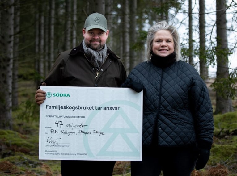 47 miljarder kronor - värdet av det frivilliga naturvårdsarbetet. Lotta Lyrå, vd och koncernchef i Södra. Peter Kullgren, landsbygdsminister.