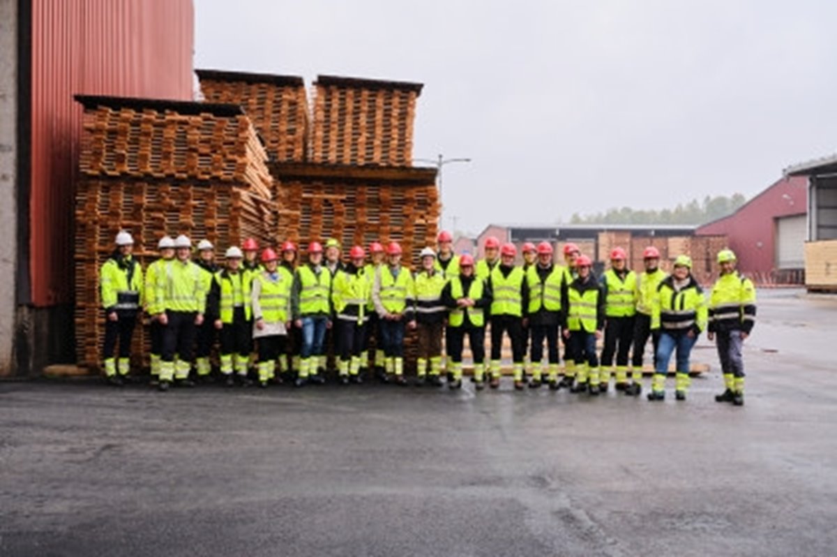 Styrelse och koncernledning på besök Södra Wood Kinda september 2021