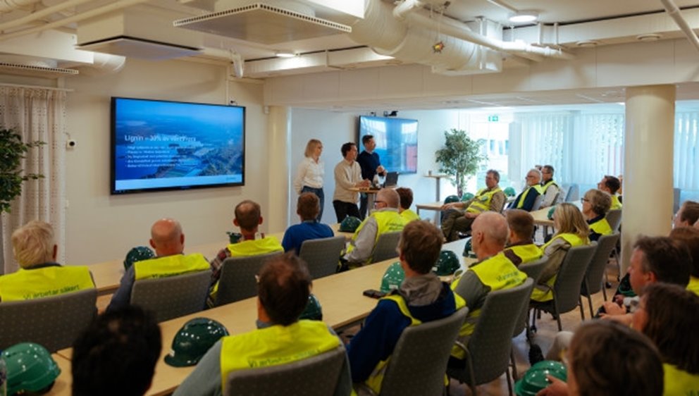 Exkursion i Mönsterås 29 maj 2024 i samband med föreningsstämman. Presentation Lignin.