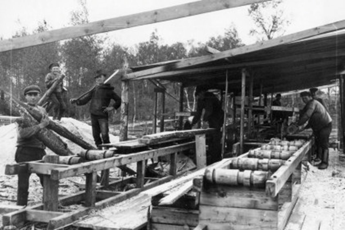 Bild från tidigt sågverk