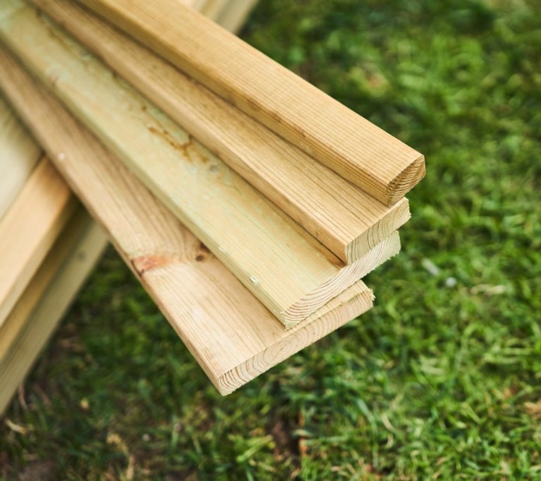 Tryckimpregnerat virke Trall 28x120 mm 22x95 mm 22x70 mm Staketribb 28x45 mm