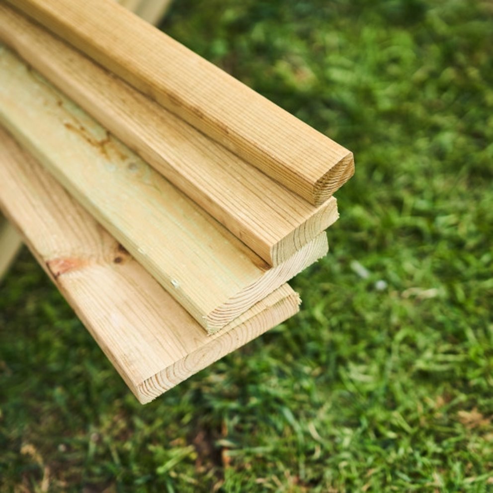 Tryckimpregnerat virke Trall 28x120 mm 22x95 mm 22x70 mm Staketribb 28x45 mm