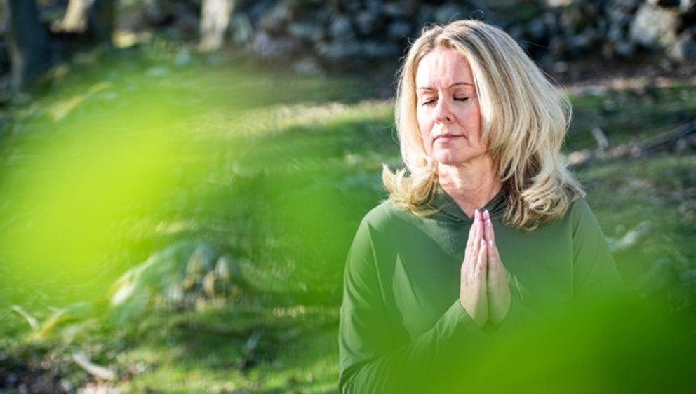 Skogsbad - ett sinnligt dopp i grönskan. Bilder till artikel i serien Den hälsosamma skogen.