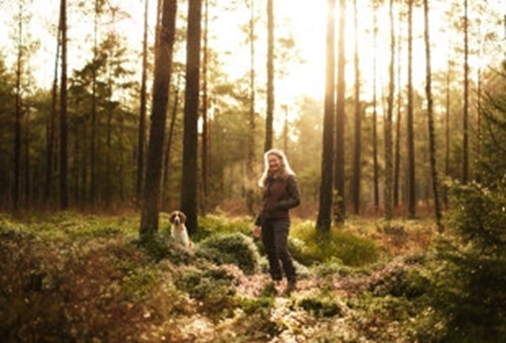 Kampanjbilder från kampanjen Skogslandslaget. Mathilda Clausen Wingårdh medlem i Södra