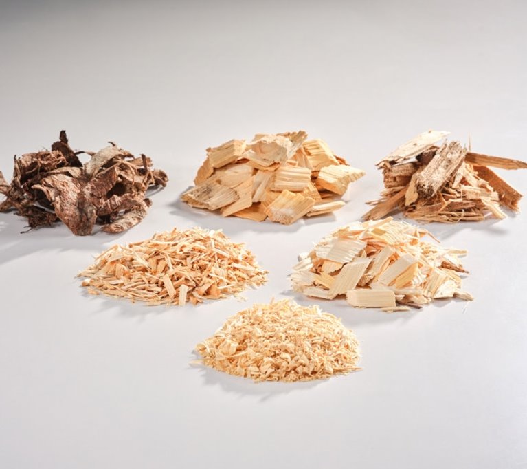 Bark barr, stamvedsflis, skogsflis, pinnflis, torrflis och sågspån