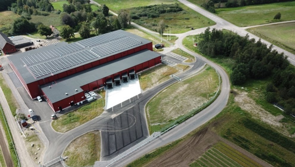 Flygbild över Södras fryslager för plantor i Falkenberg