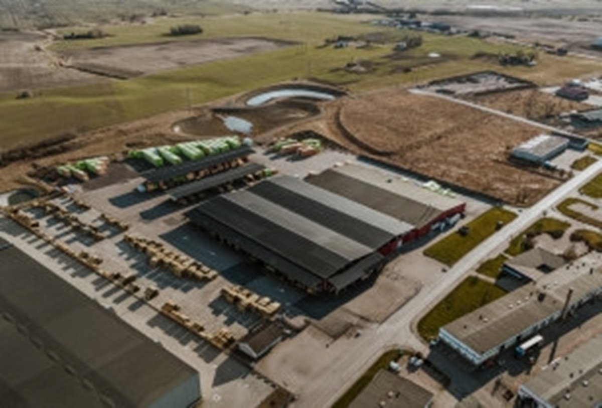 Flygarebild över Södras impregneringsverk 