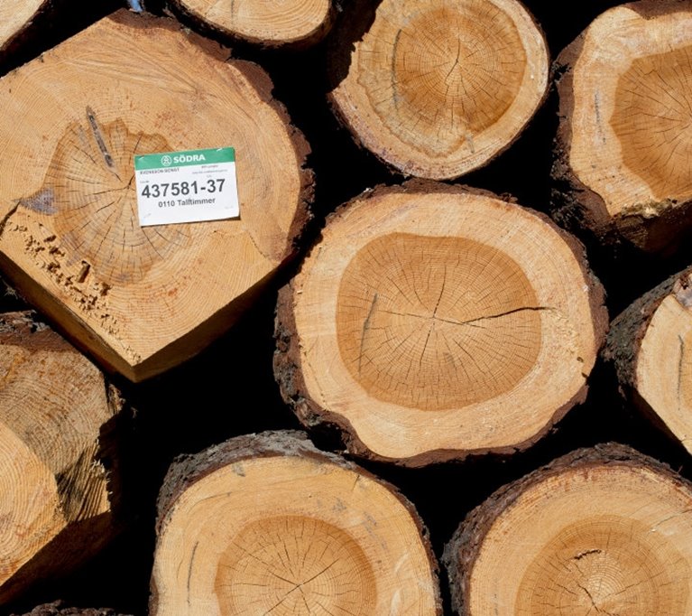 Tallvältor från skog som ägs av Södra-medlem.