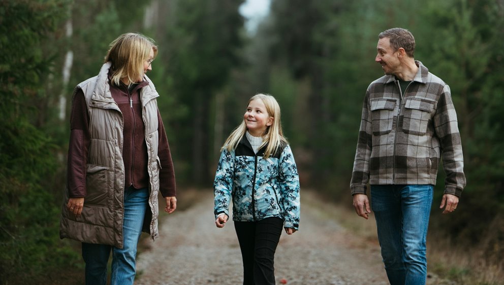 Generationsskifte på Genestorp, Södergård i Värends Nöbbele. Johan och Frida Svensson med dottern Viola