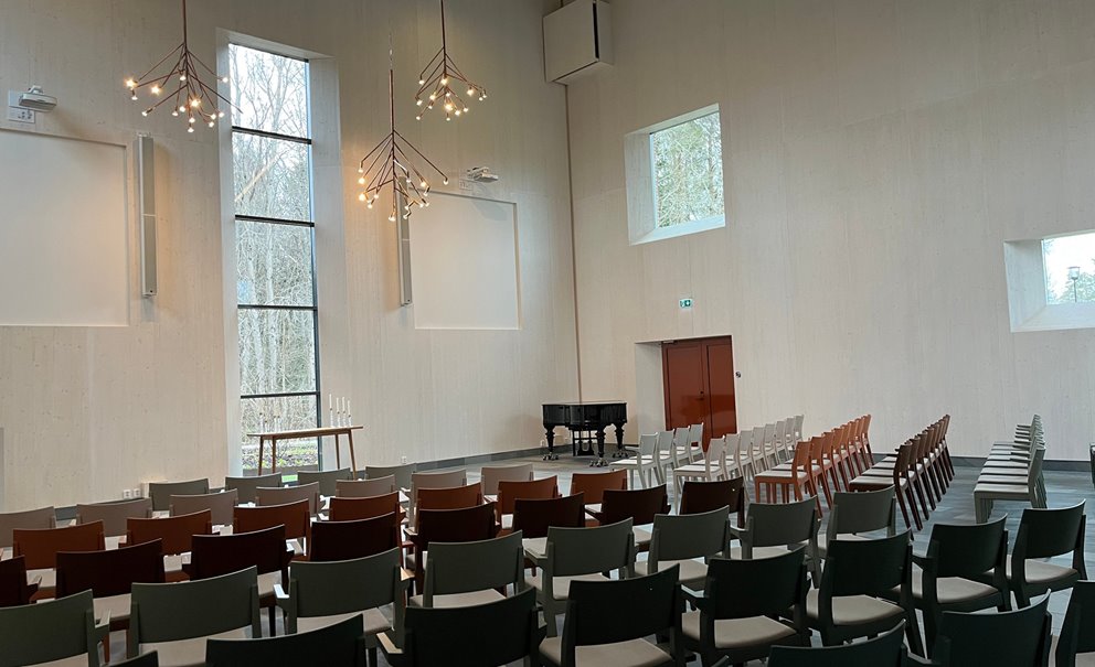 Kapell Sigelhults Kyrkogård Uddevalla, Frontwood