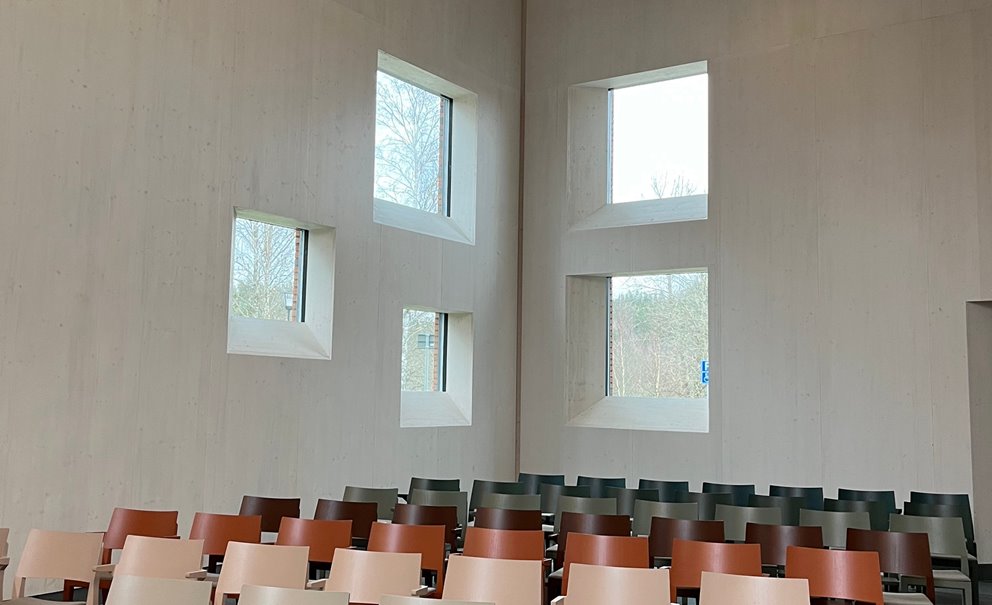 Kapell Sigelhults Kyrkogård Uddevalla, Frontwood